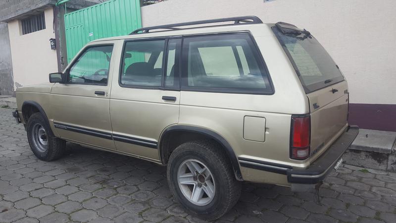 Chevrolet  • 1994 • 30,000 km 3