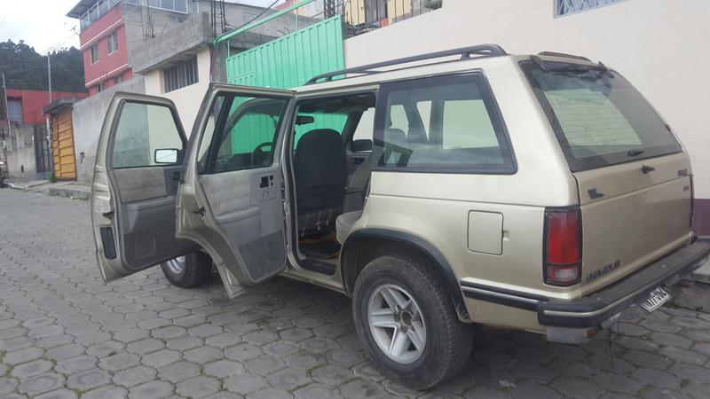 Chevrolet  • 1994 • 30,000 km 7