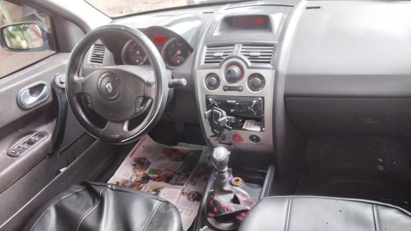 Renault  • 2009 • 133,000 km 11