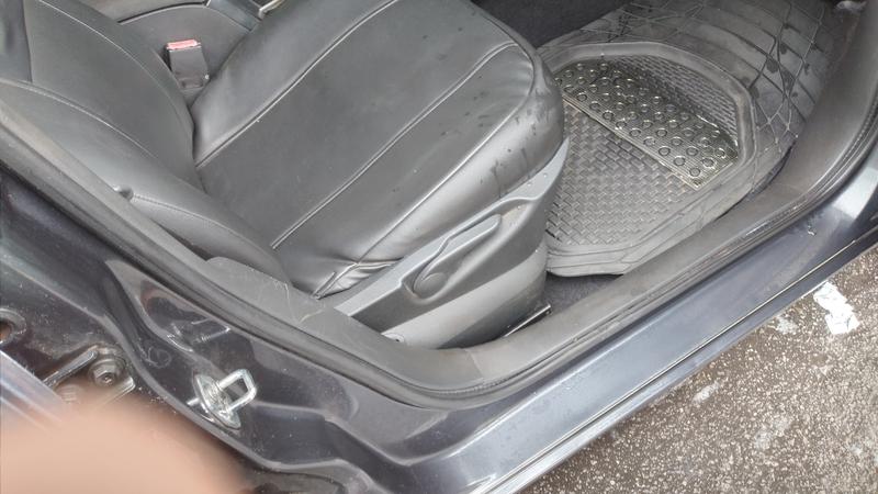 Renault  • 2009 • 133,000 km 8