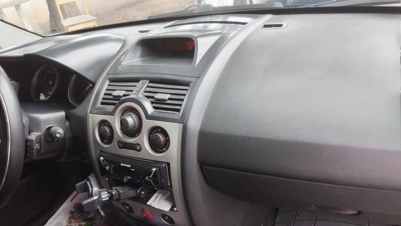 Renault  • 2009 • 133,000 km 4