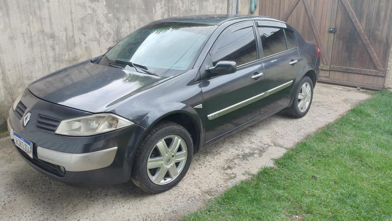 Renault  • 2009 • 133,000 km 6