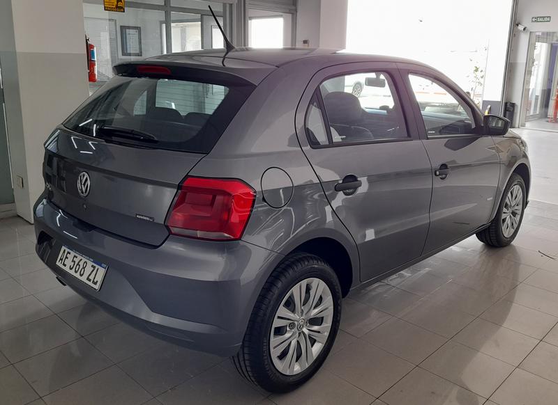 Volkswagen Gol • 2021 • 8 km 3