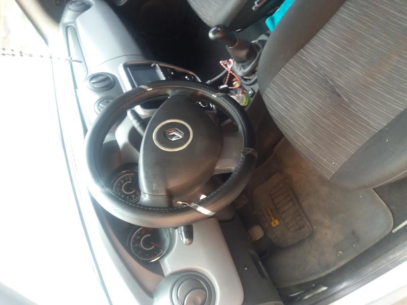 Renault Logan • 2013 • 177,200 km 8