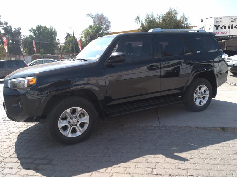 Toyota 4-Runner • 2015 • 80,000 km 3