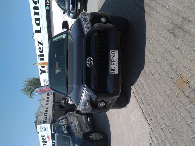 Toyota 4-Runner • 2015 • 80,000 km 6