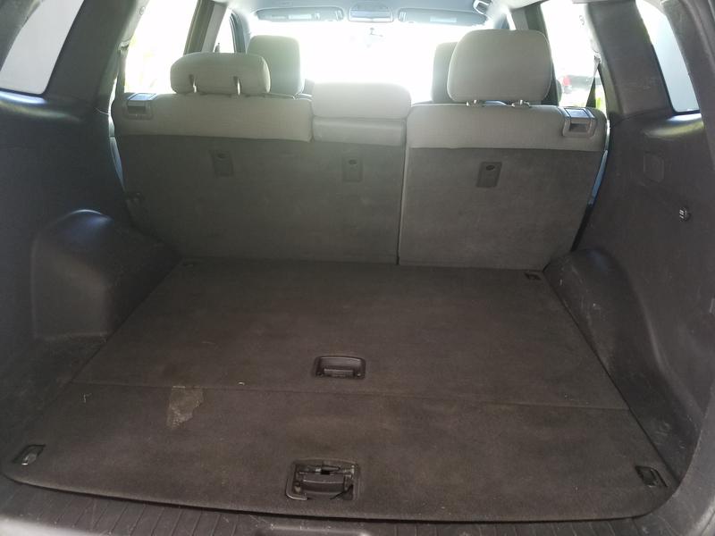 Hyundai Santa Fe • 2010 • 120,000 km 5