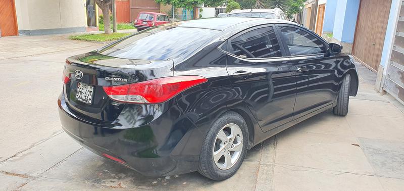 Hyundai Elantra • 2012 • 40,583 km 2