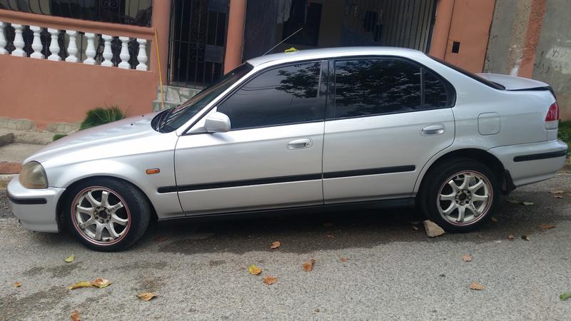 Honda Civic • 2000 • 5,000 km 7