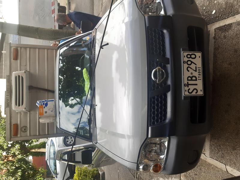 Nissan Frontier • 2012 • 332,000 km 2