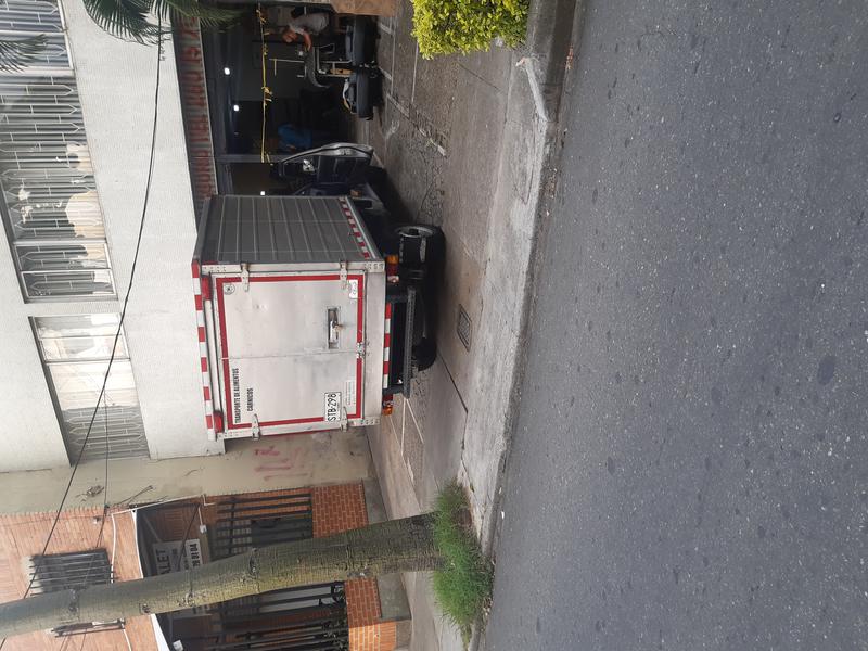 Nissan Frontier • 2012 • 332,000 km 4