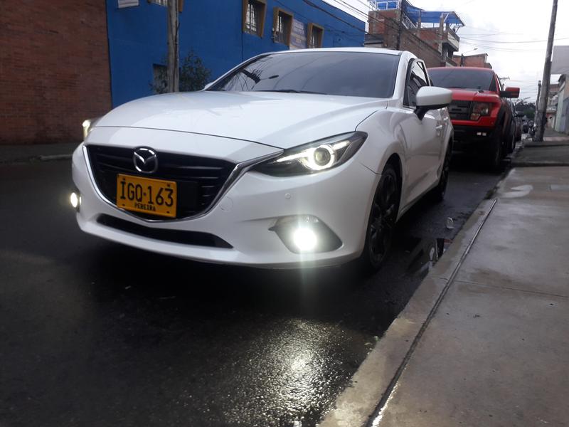Mazda 3 • 2016 • 62,000 km 2