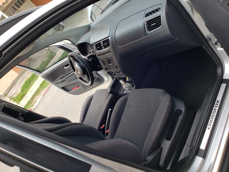 Volkswagen CrossFox • 2015 • 66,666 km 10