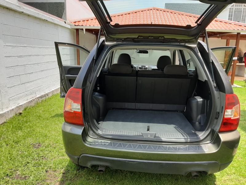 Kia Sportage • 2010 • 150,000 km 4