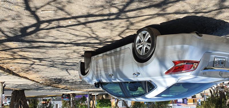 Nissan Altima • 2013 • 77,000 km 4