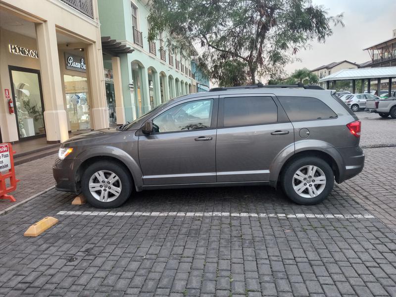 Dodge  • 2012 • 145,000 km 3