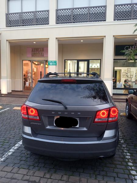 Dodge  • 2012 • 145,000 km 2