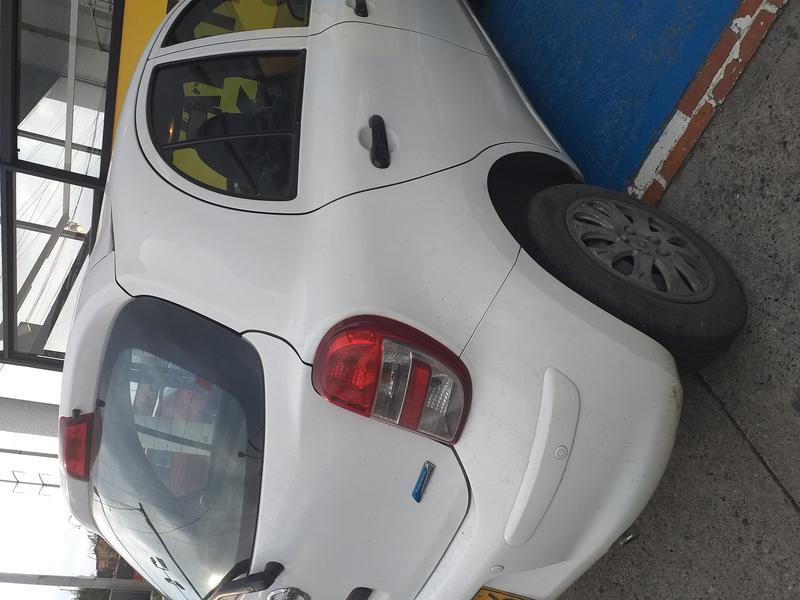 Nissan March • 2013 • 159,000 km 2