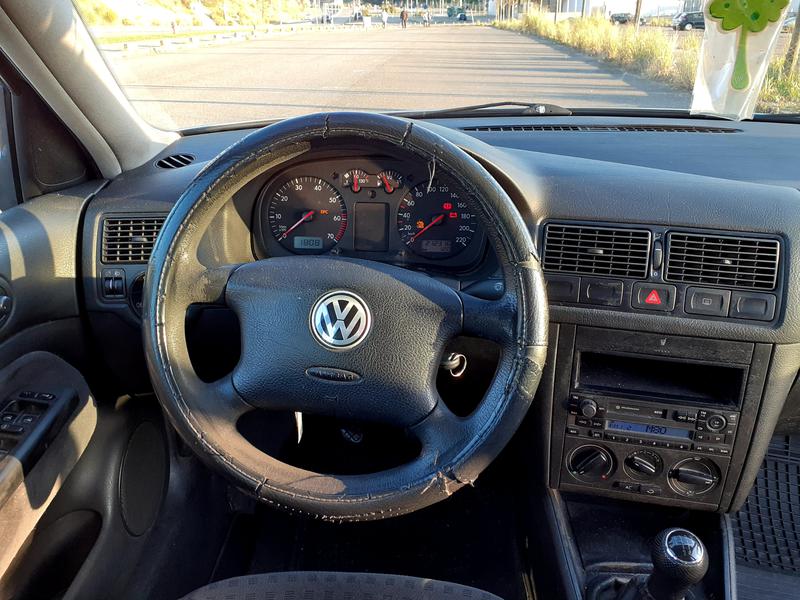 Volkswagen Golf Variant • 2000 • 213,000 km 4