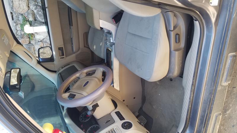 Ford Escape • 2010 • 100,300 km 5