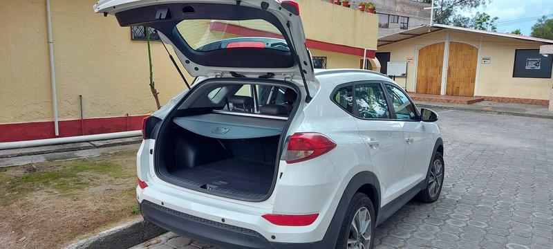 Hyundai Tucson • 2018 • 34,000 km 3