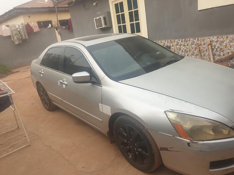 Honda Accord • 2007 • 219,111 km 3