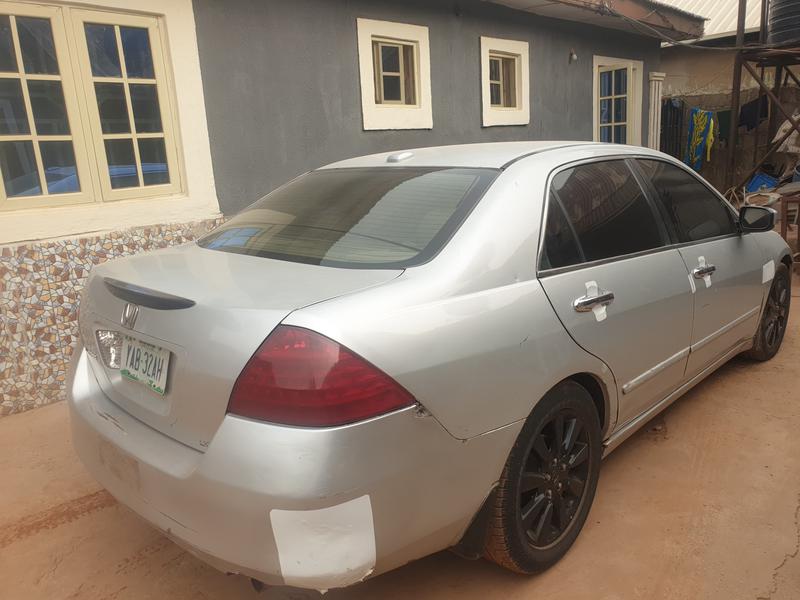 Honda Accord • 2007 • 219,111 km 6