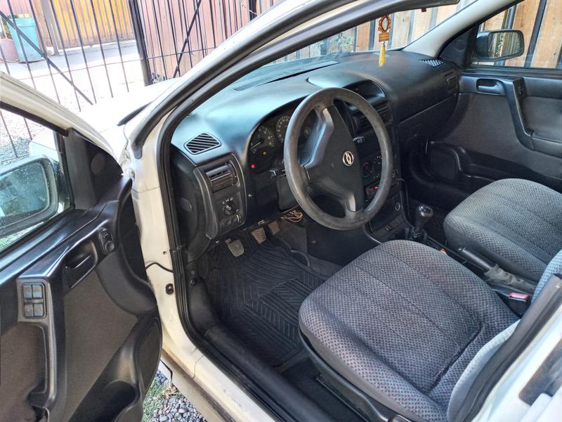 Chevrolet  • 2006 • 250,000 km 6