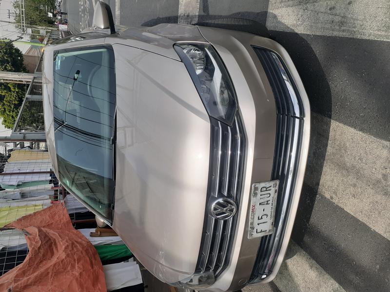 Volkswagen Vento • 2018 • 60,000 km 4