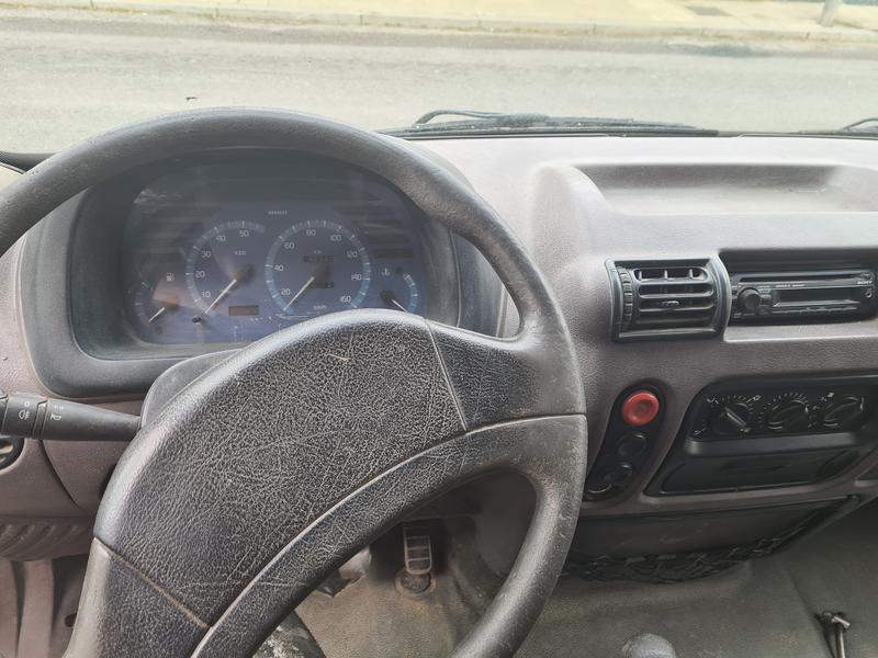Renault Master • 2000 • 358,965 km 1