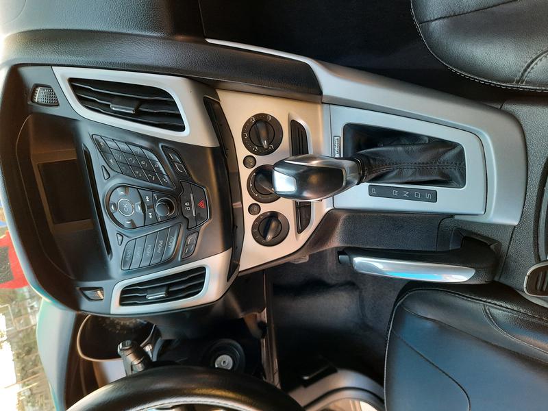 Ford Focus • 2013 • 80,000 km 3