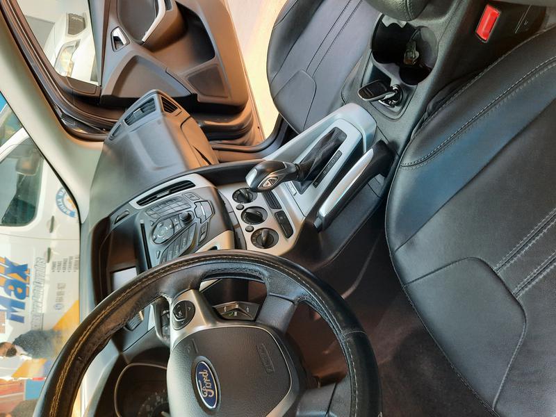 Ford Focus • 2013 • 80,000 km 6
