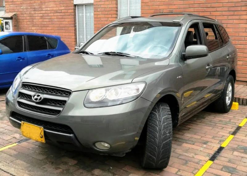 Hyundai Santa Fe • 2008 • 160,000 km 3