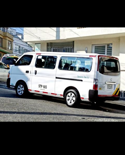 Nissan Urvan • 2013 • 240,000 km 3