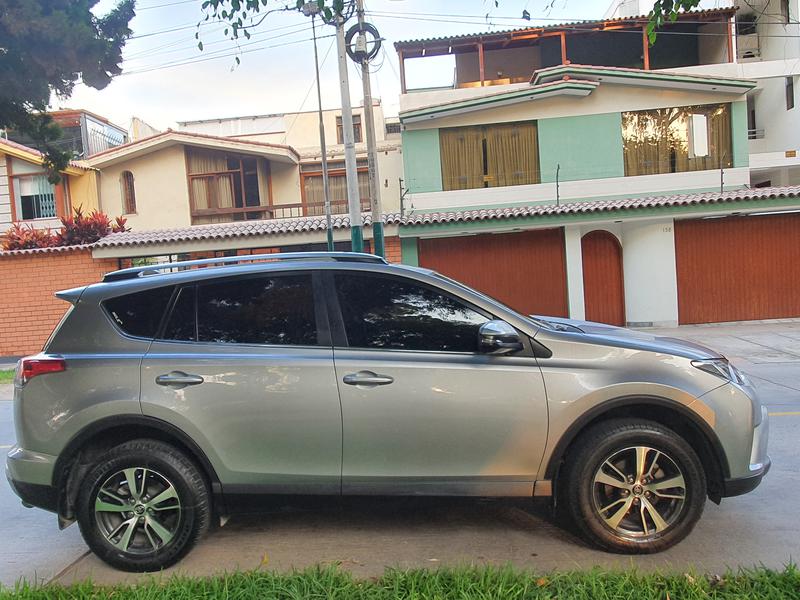 Toyota RAV4 • 2018 • 39,900 km 1