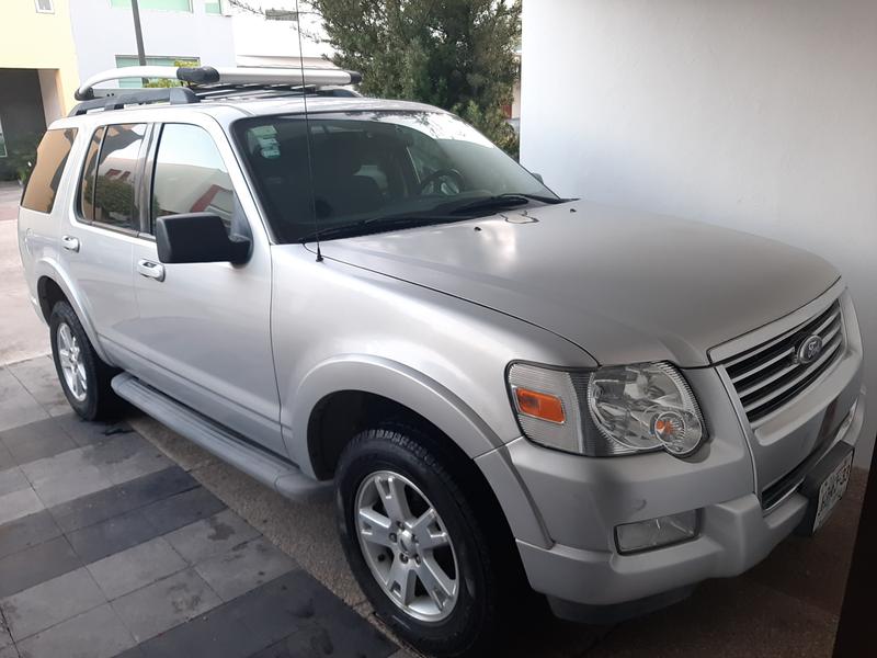 Ford Explorer • 2010 • 81,000 km 7