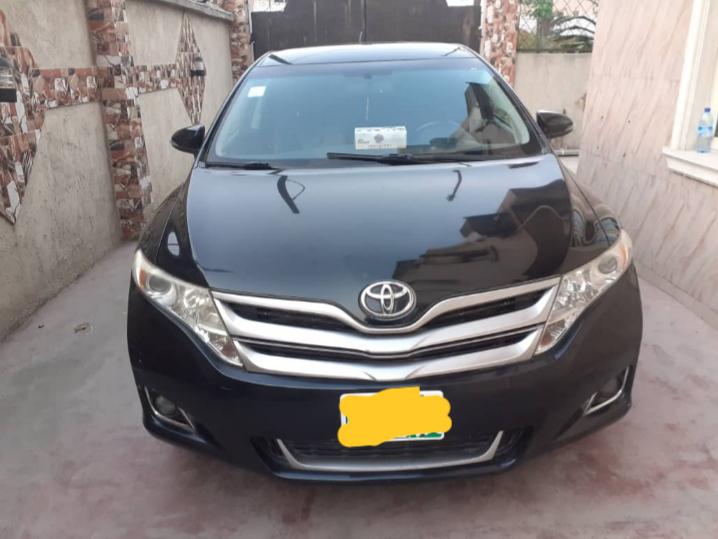 Toyota  • 2013 • 32,300 km 5