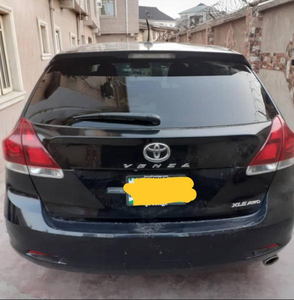 Toyota  • 2013 • 32,300 km 7