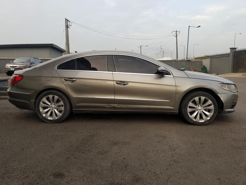 Volkswagen CC • 2010 • 106,354 km 6