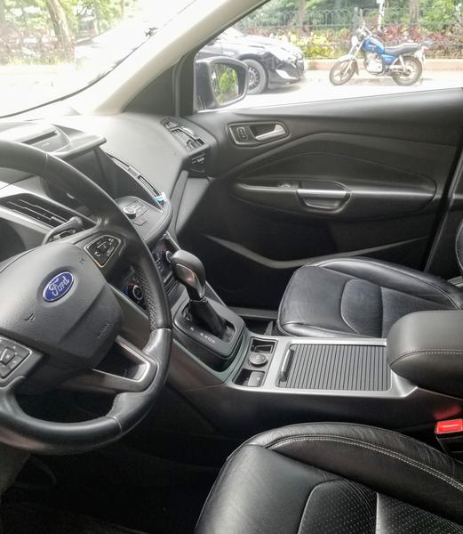 Ford Escape • 2018 • 49,400 km 6