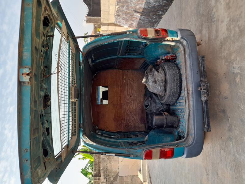 Toyota  • 2000 • 150,000 km 6