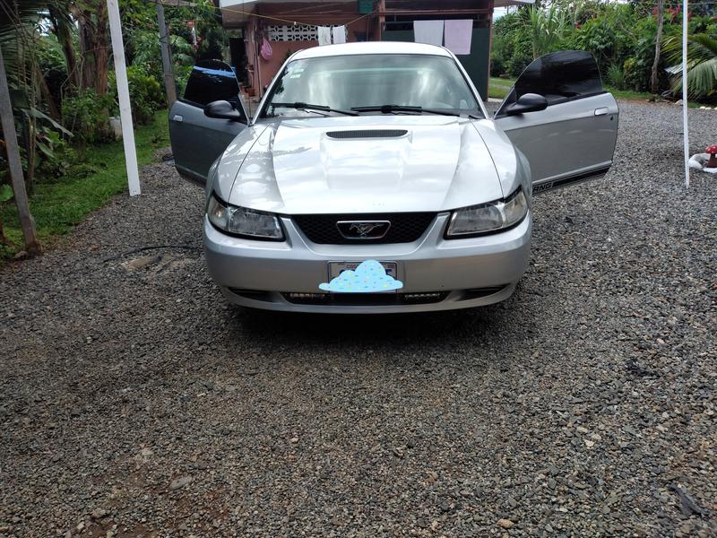 Ford Mustang • 2001 • 85,500 km 5