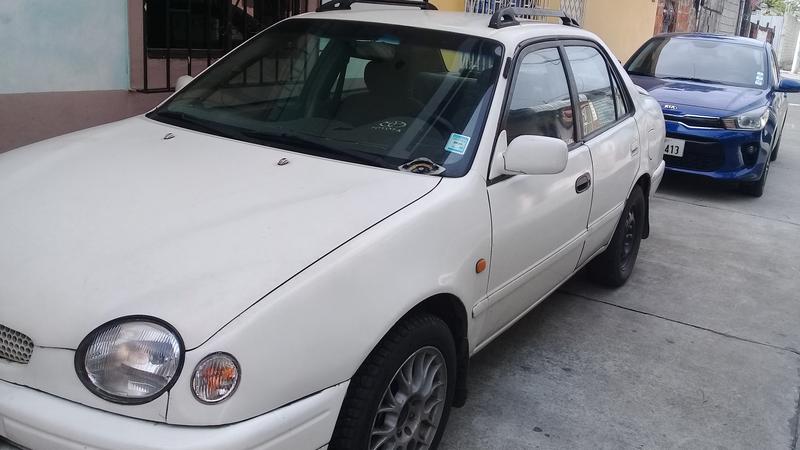 Toyota  • 1999 • 2,222 km 4