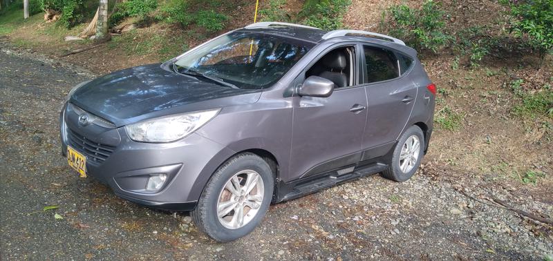 Hyundai Tucson • 2012 • 184,000 km 2