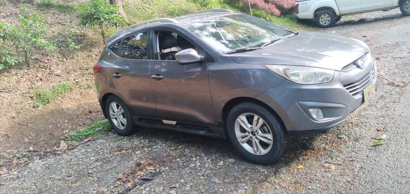 Hyundai Tucson • 2012 • 184,000 km 4