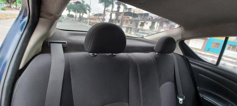 Nissan Versa • 2014 • 161,000 km 8