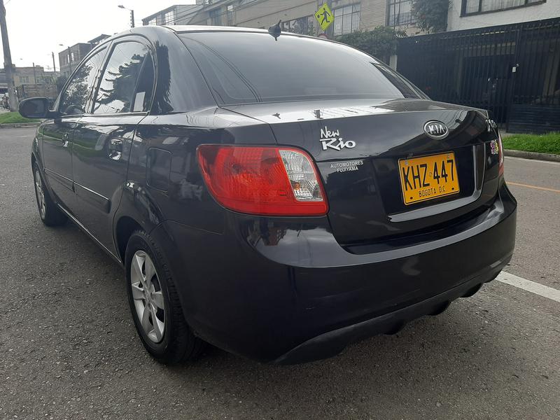 Kia Rio • 2012 • 110,000 km 2