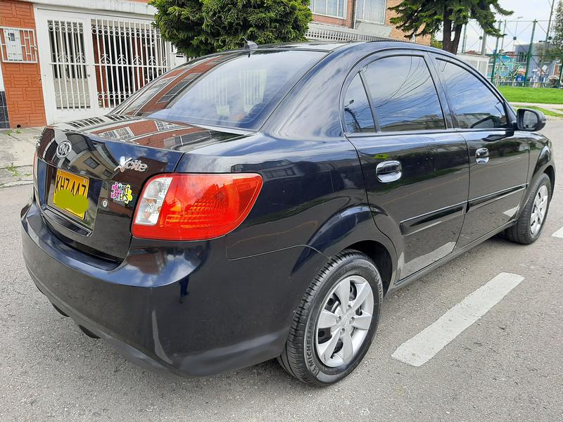 Kia Rio • 2012 • 110,000 km 8