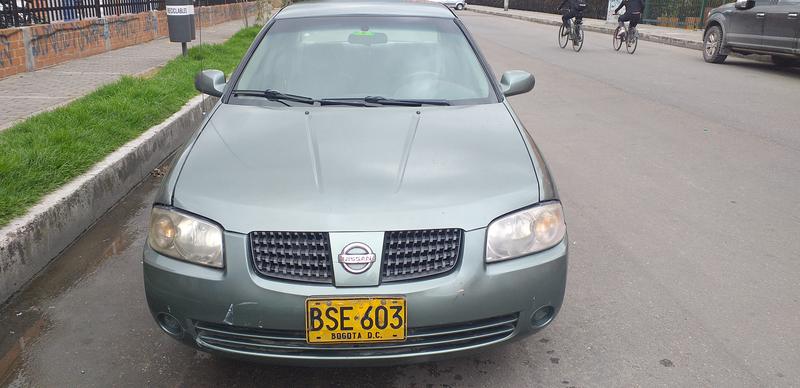 Nissan Sentra • 2005 • 127,000 km 5