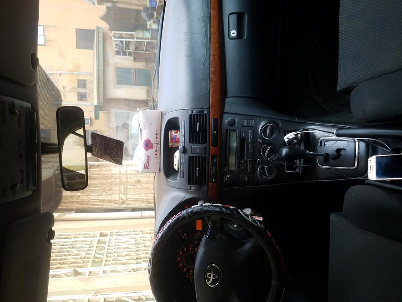 Toyota Avensis • 2005 • 176,000 km 4